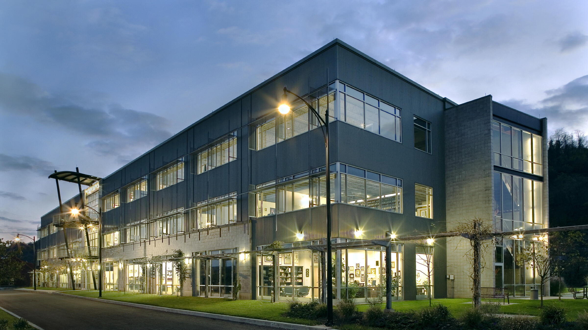TAI+LEE, Rivertech Centre LTV South Side Works, Pittsburgh, PA, 1996.