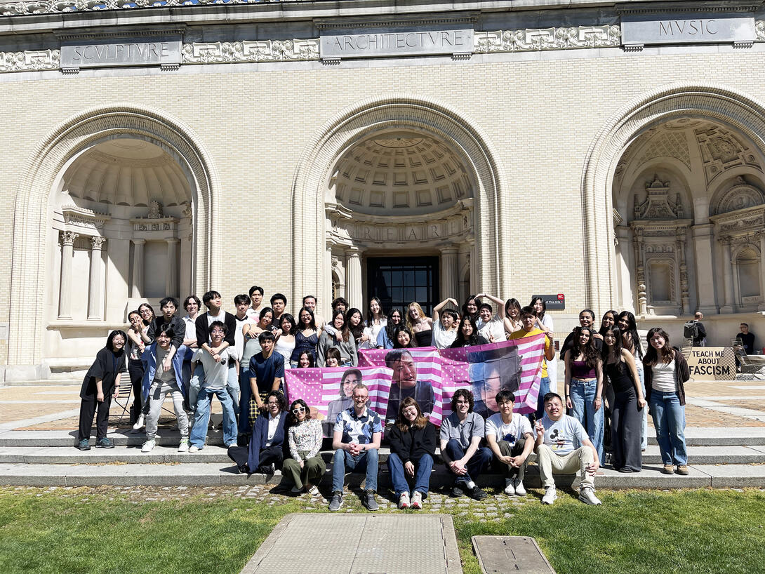 Poiesis II Studio, Spring 2025. Photo by Tommy CheeMou Yang.
